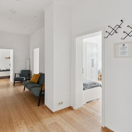 Apartment Fuer 13 Gaeste, 5 Schlafzimmer, 2 Baeder, 2 Loggia'S, Leipzig Zentrum Ost Eksteriør bilde