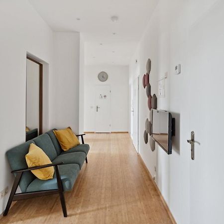 Apartment Fuer 13 Gaeste, 5 Schlafzimmer, 2 Baeder, 2 Loggia'S, Leipzig Zentrum Ost Eksteriør bilde