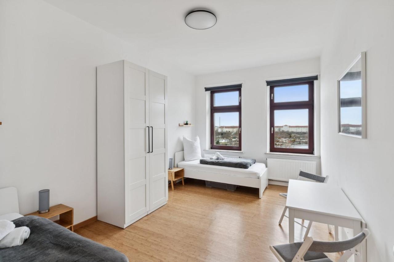 Apartment Fuer 13 Gaeste, 5 Schlafzimmer, 2 Baeder, 2 Loggia'S, Leipzig Zentrum Ost Eksteriør bilde