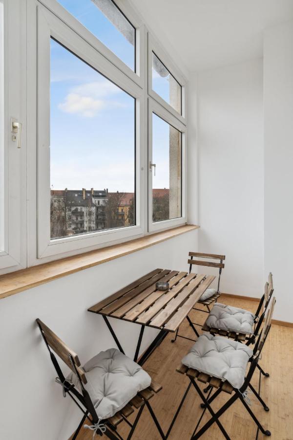 Apartment Fuer 13 Gaeste, 5 Schlafzimmer, 2 Baeder, 2 Loggia'S, Leipzig Zentrum Ost Eksteriør bilde